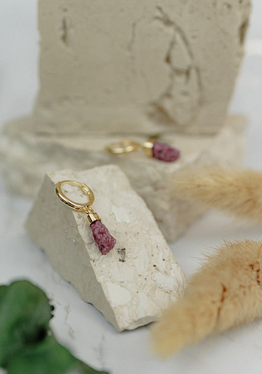 Raw Ruby Huggie Hoop Earrings (Gold)