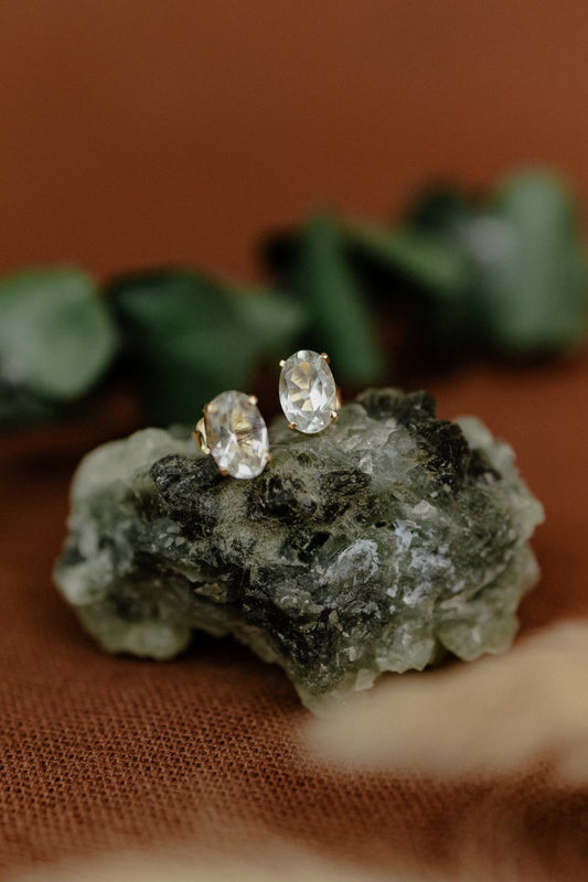 Clear Crystal & Pearl Asymmetric Stud Set (Gold)