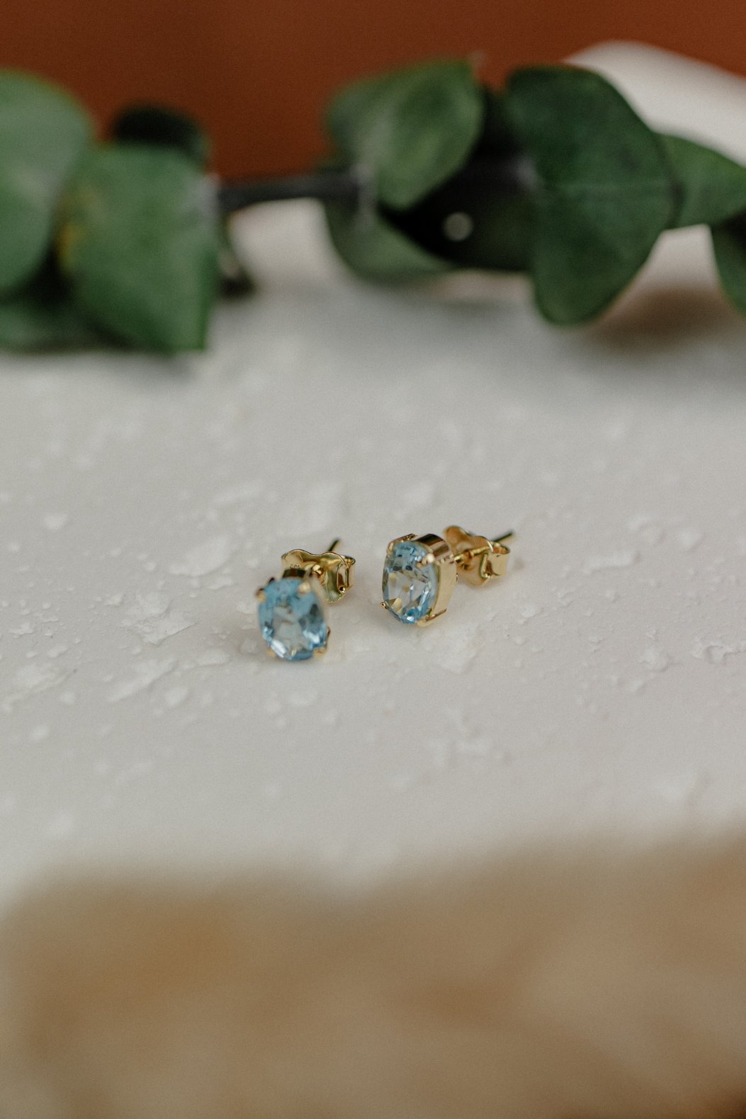 Blue Topaz Oval Stud Earrings (Gold)