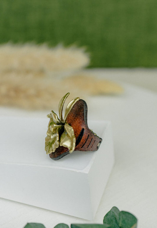 Field Flower Leather Ring — Gold & Brown