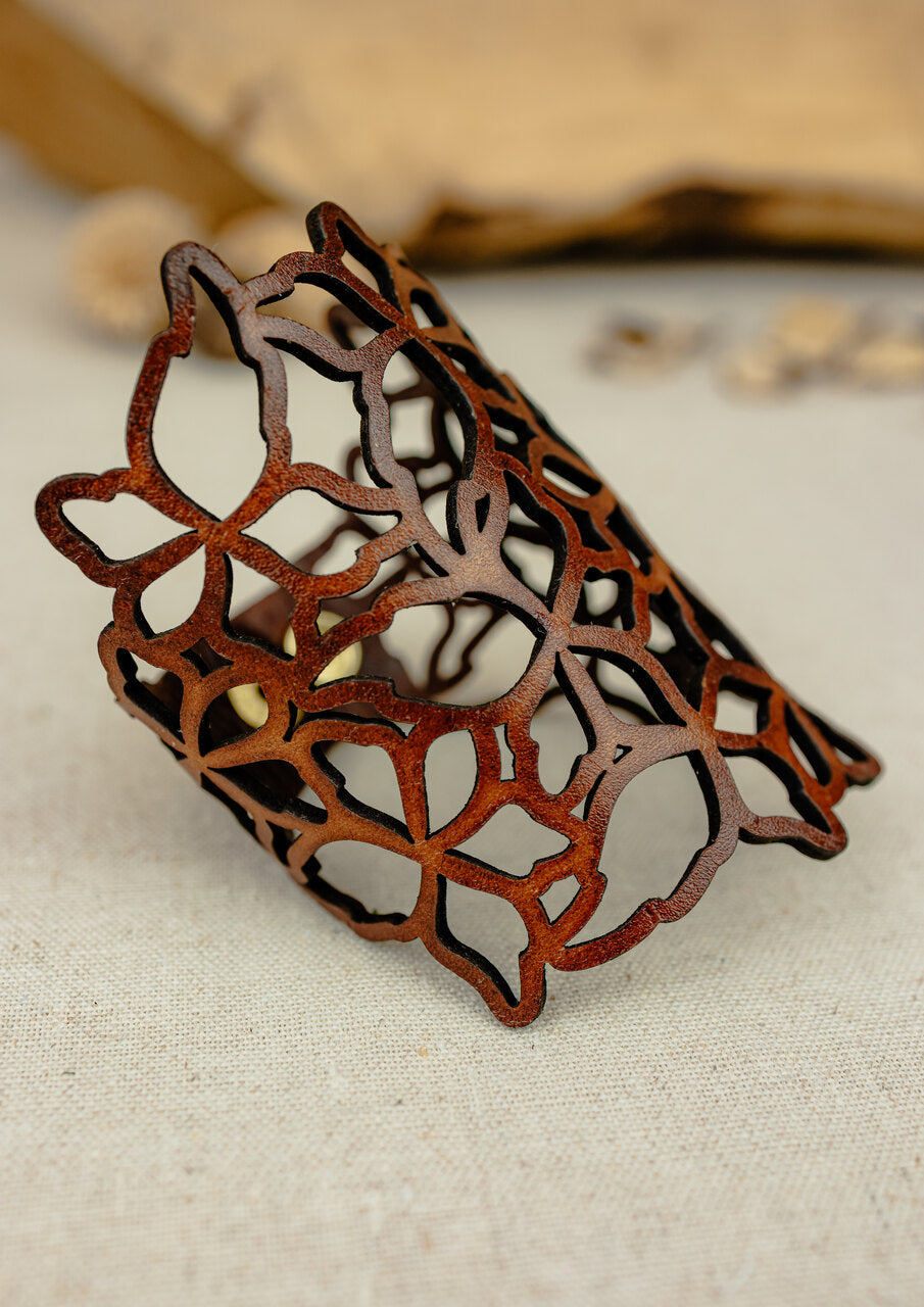 Quatrefoil Cuff, Warm Brown